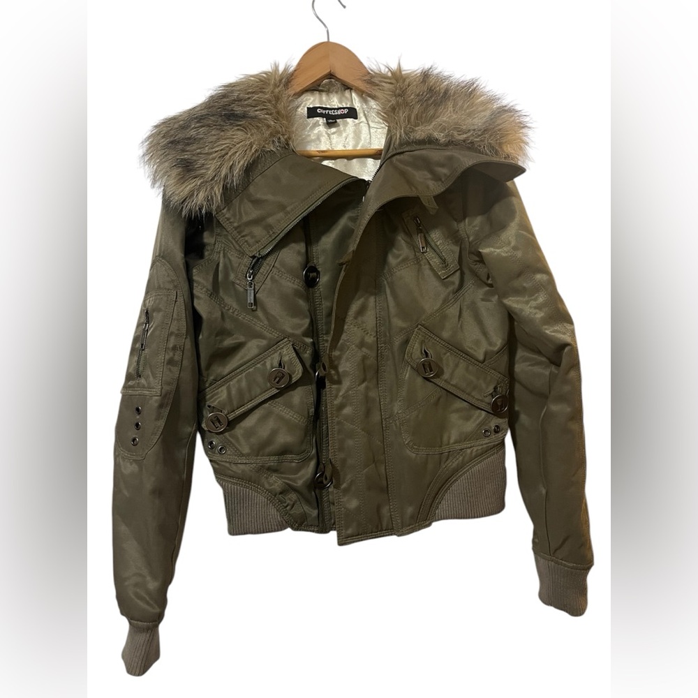 Women’s Gently Used CoffeeShop Winter Jacket